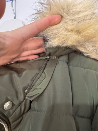 Chaqueta Orly verde con capucha