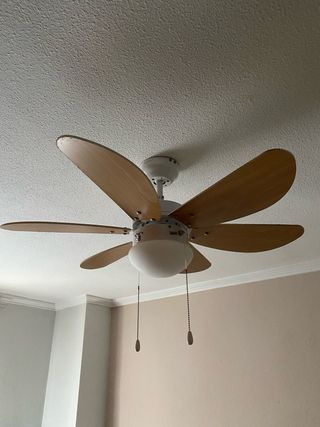 Lámpara Ventilador de techo Cecotec, como nuevo