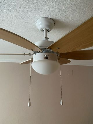 Lámpara Ventilador de techo Cecotec, como nuevo