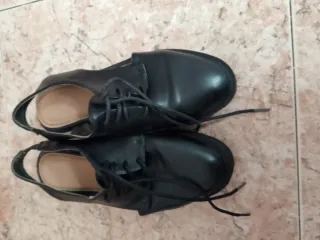 Zapatos negros de plataforma con cordones