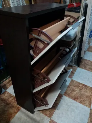 Zapatero como nuevo con diseño floral