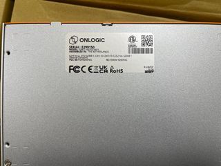 PC Industrial OnLogic SPKT-HX310-WiFi Fanless