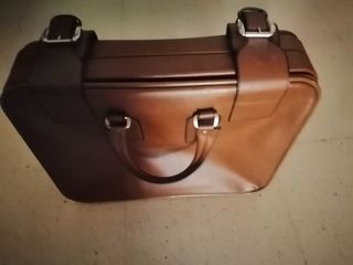 Maleta vintage de cuero marrón