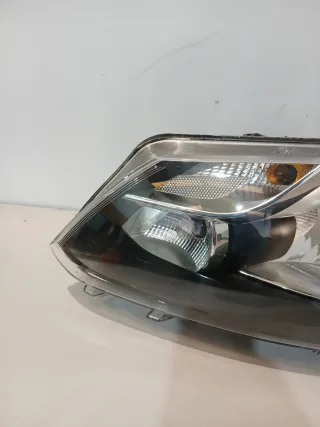Faro Izquierdo Volkswagen Caddy 2012