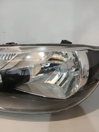 Faro Izquierdo Volkswagen Caddy 2012