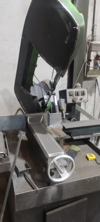 Máquina de corte LEGNARD 300