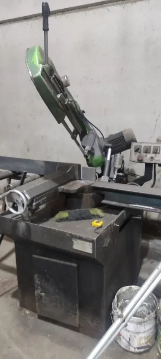 Máquina de corte LEGNARD 300