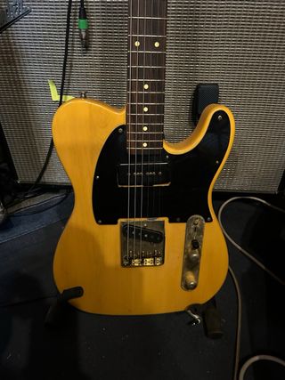 Guitarra Eléctrica Fenix by Young Chang