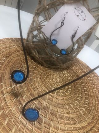 Conjunto collar y pendientes artesanal