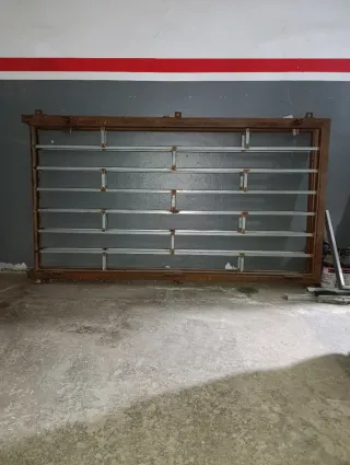 Puerta seguridad de hierro