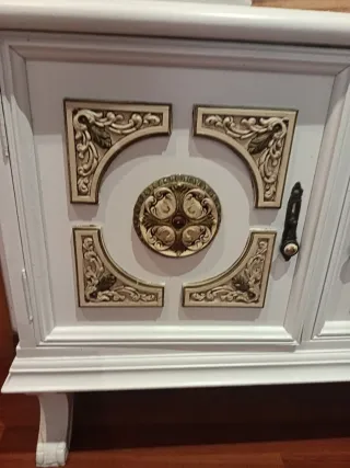 Mueble vintage madera blanco y dorado