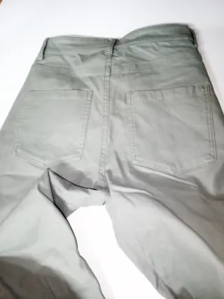 Pantalones grises talla 32