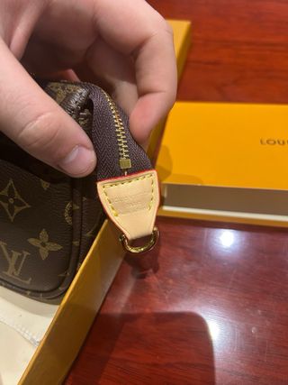 Pochette Louis Vuitton Marrón Monogram