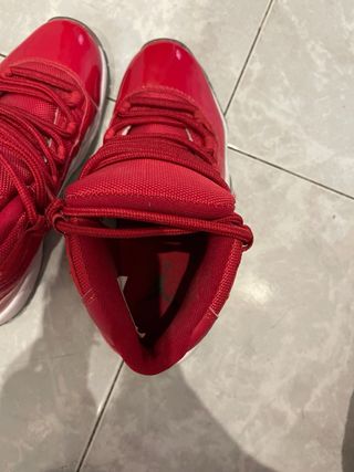 Zapatillas Jordan 11 Rojas