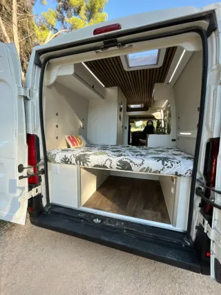 Alquiler Furgoneta Camper Gran Volumen L3