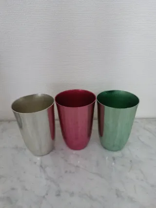 5 Vasos Metálicos Vintage Colores