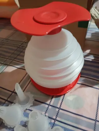 Pallina per decorare dolci e salati .