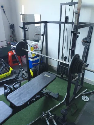 Máquina Jalón Espalda y Rack