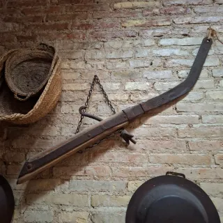 Arado antiguo de metal Se escuchan ofertas