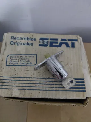 Manetas y cerraduras Seat 124/1430 NUEVAS.