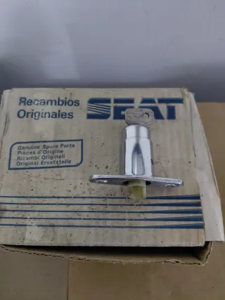 Manetas y cerraduras Seat 124/1430 NUEVAS.