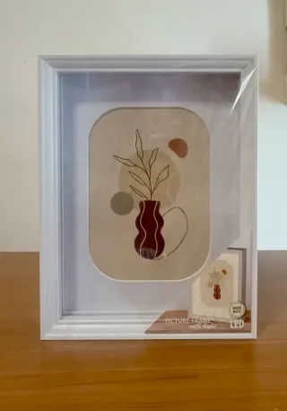 Cornice LED con Luce Bianca Calda