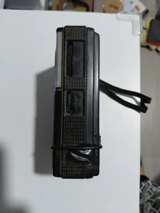 Radio Portátil AM/FM Modelo AP5040AZ