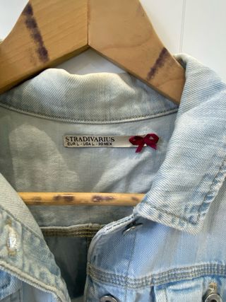 Chaqueta vaquera Stradivarius azul Talla L
