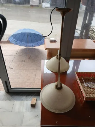 Lámpara colgante de cristal y metal