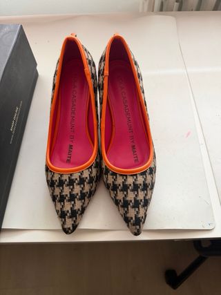 Zapatos Lola Casademunt Beige/Negro Talla 38