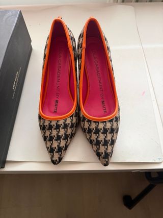 Zapatos Lola Casademunt Beige/Negro Talla 38