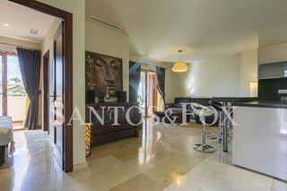 Piso en venta en Los Naranjos - Las Brisas en Marbella