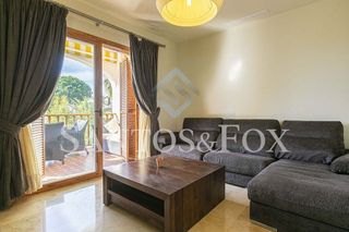 Piso en venta en Los Naranjos - Las Brisas en Marbella