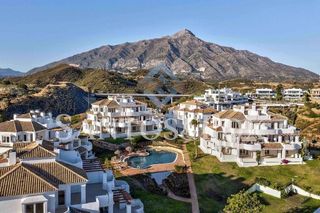 Piso en venta en Los Naranjos - Las Brisas en Marbella