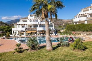 Piso en venta en Los Naranjos - Las Brisas en Marbella