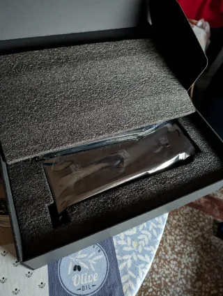 Tarjeta Gráfica AMD Radeon RX 7700 XT 12GB