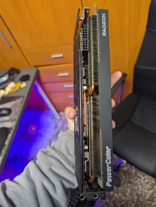 Tarjeta Gráfica AMD Radeon RX 7700 XT 12GB