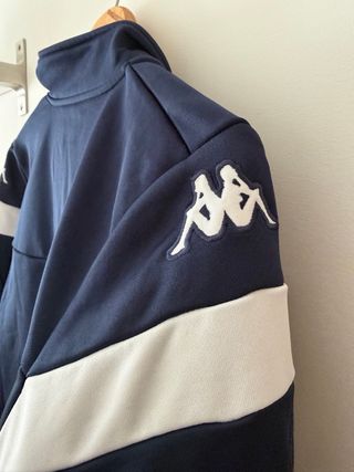 Sudadera deportiva Kappa azul y blanca Talla S