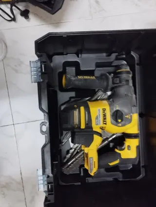 Taladro Percutor DeWalt Inalámbrico