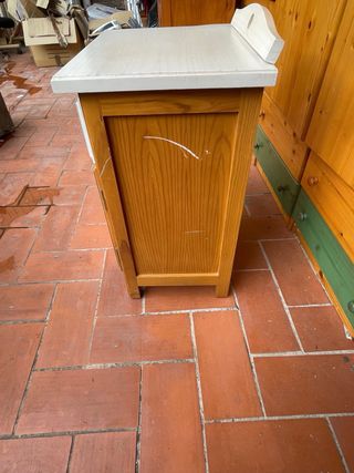 Mesita de noche madera blanca