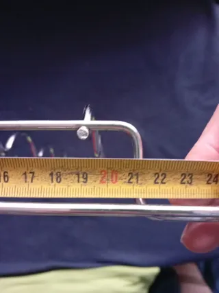 Botellero metálico plateado