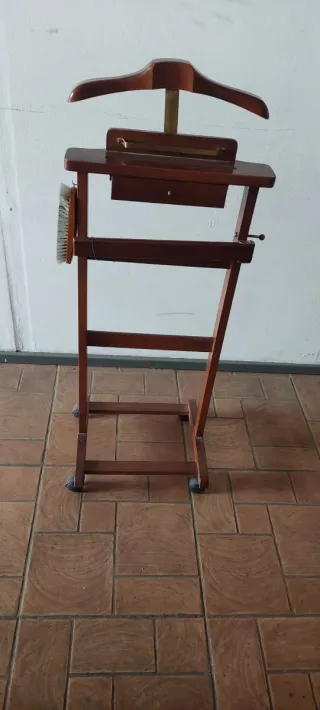 Galan de noche madera y metal