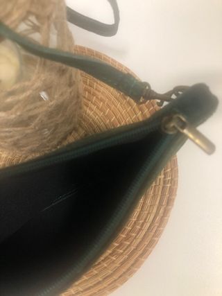 Bolso verde con estrella marrón