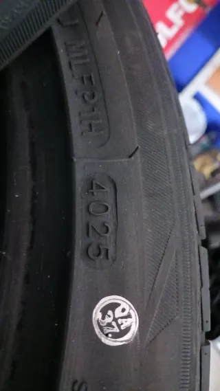 225/40 R18 92W COMFORSER CF710