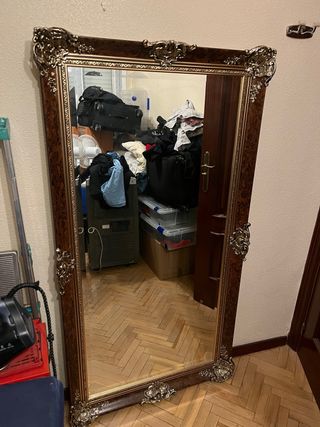 Espejo cuerpo entero marco clásico