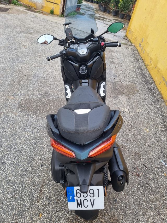 Yamaha XMAX 300 Tech MAX