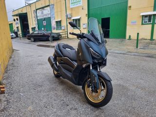 Yamaha XMAX 300 Tech MAX