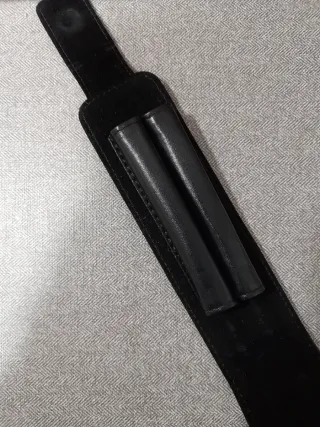 Custodia per penne nere per due pezzi