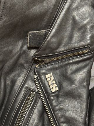 Chaqueta motera cuero mujer