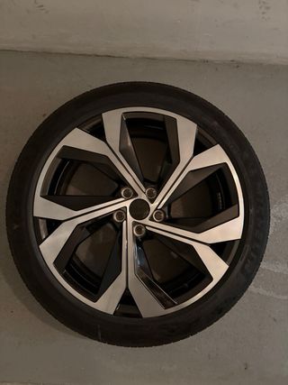 Juego llantas con neumáticos Michelin-NEGOCIABLE